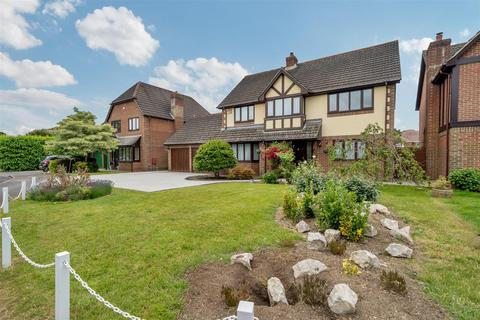 4 bedroom detached house for sale, The Timbers, Catisfield PO15