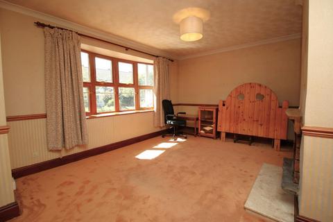 56 Chescombe Road, Yatton, Bristol, BS49 4EU