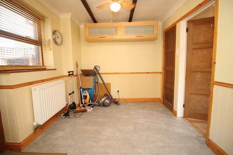 56 Chescombe Road, Yatton, Bristol, BS49 4EU