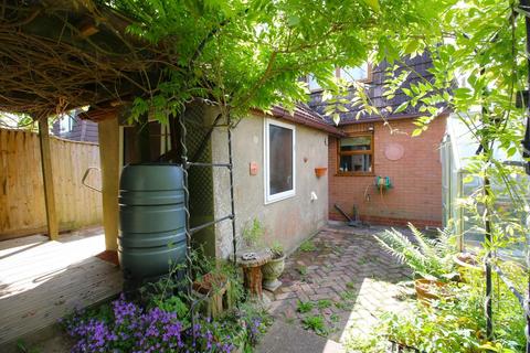 56 Chescombe Road, Yatton, Bristol, BS49 4EU
