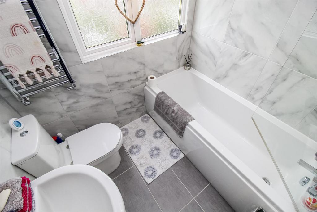 Bathroom/w.c.