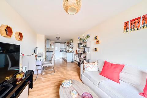 1 bedroom apartment for sale, Watford, Hertfordshire WD18