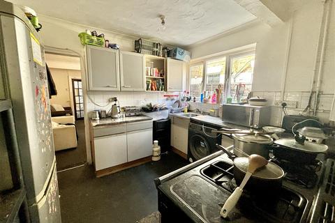 4 bedroom terraced house for sale, Ashburnham Road, Southend-On-Sea