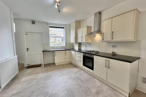 2 bedroom semi-detached house to rent, Church Street, Hadfield, Glossop