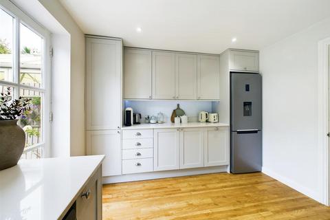 9 Bennett Close, Maidenbower, Crawley, RH10 7HW