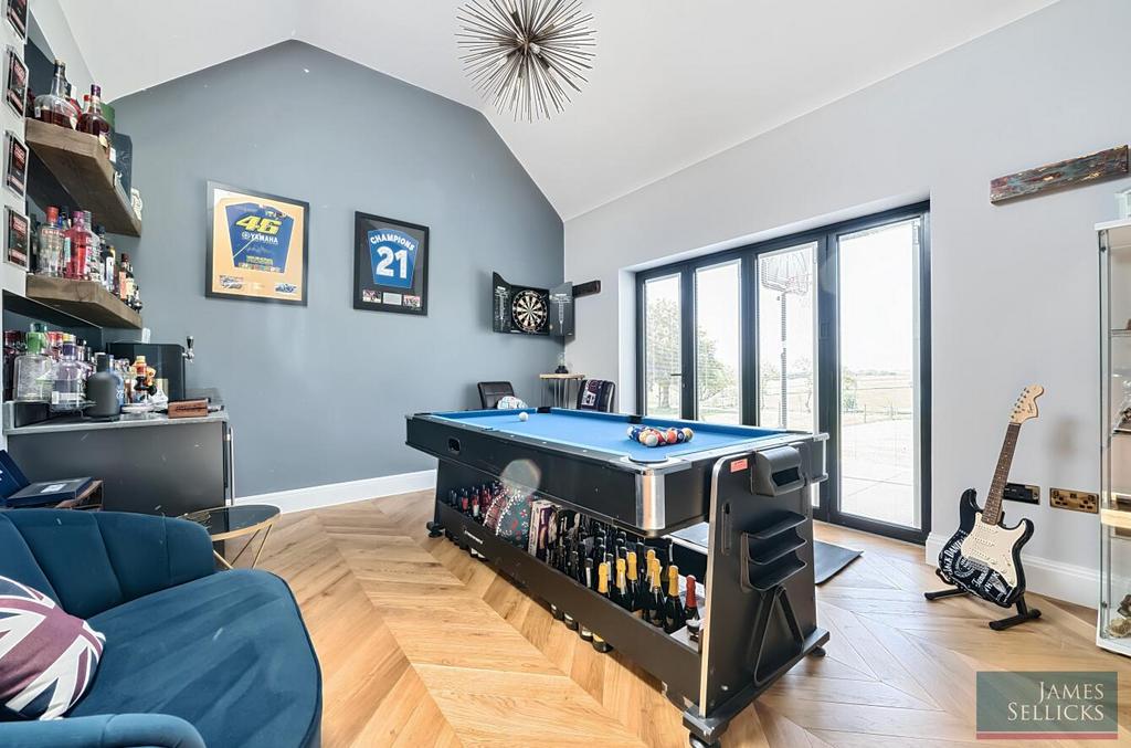 Games room / Bar