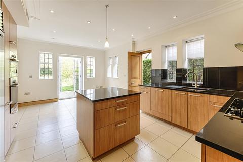 6 bedroom detached house to rent, KINGSLEY WAY, HAMPSTEAD GARDEN SUBURB, N2