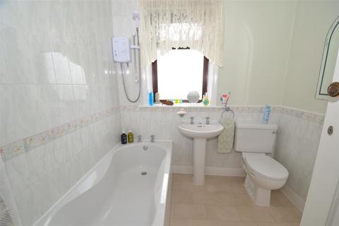 8 Delph Terrace, Clayton, Bradford, BD14 6SB