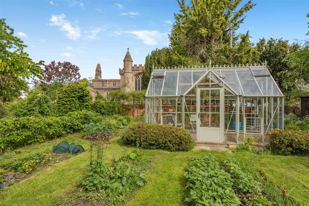 Greenhouse &amp; Garden