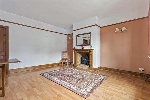 41 Ashtofts Mount, Guiseley, Leeds, LS20 9DB