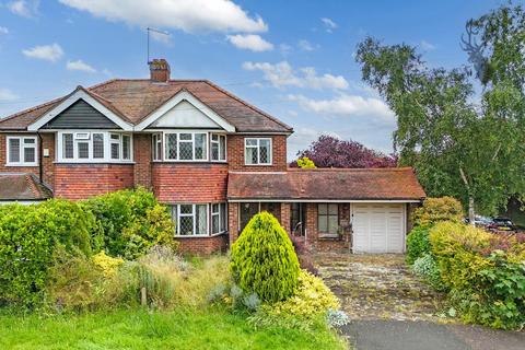 48 Orchard Drive, Theydon Bois, Epping, CM16 7DJ