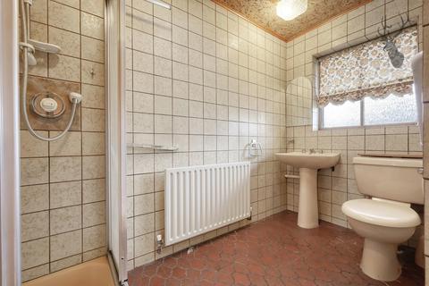 48 Orchard Drive, Theydon Bois, Epping, CM16 7DJ