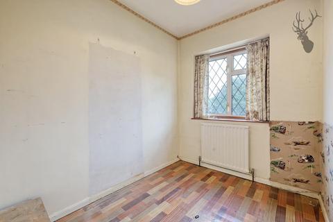 48 Orchard Drive, Theydon Bois, Epping, CM16 7DJ