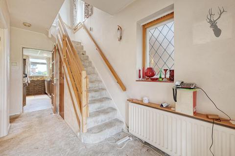 48 Orchard Drive, Theydon Bois, Epping, CM16 7DJ