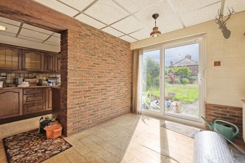 48 Orchard Drive, Theydon Bois, Epping, CM16 7DJ