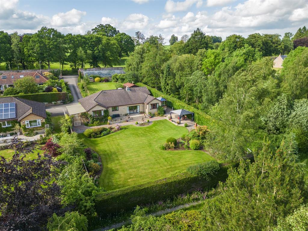 Seven Acres, by Methven PH1 4 bed detached bungalow for sale £467,000