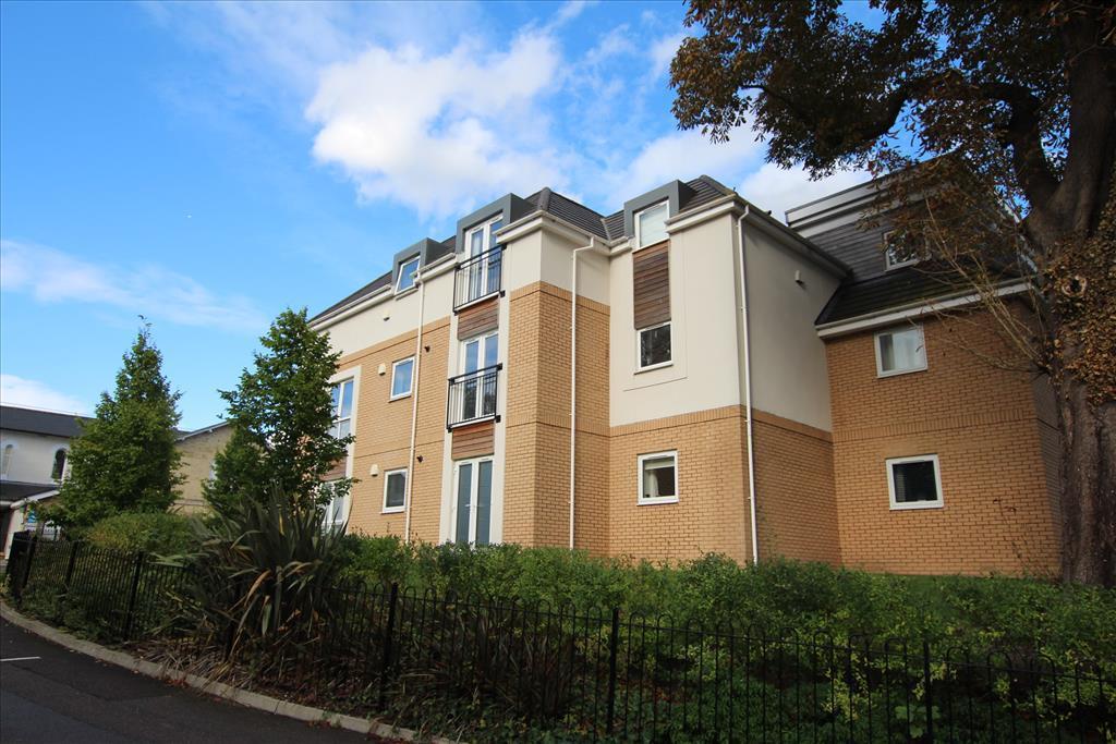 Mallard Court, Baldock, Herts, SG7 5DA 2 bed flat to rent £1,250 pcm