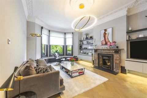 4 bedroom flat for sale, Garden Maisonette, Netherhall Gardens, Hampstead, NW3