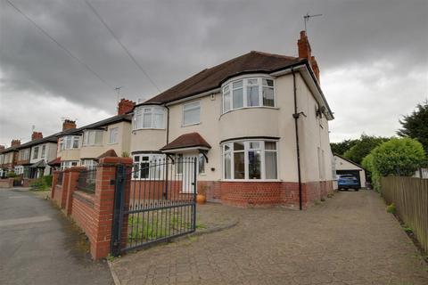 5 bedroom detached house for sale, Chanterlands Avenue, Hull HU5