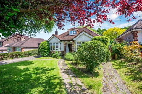 77 Hillside, Banstead, SM7 1EZ