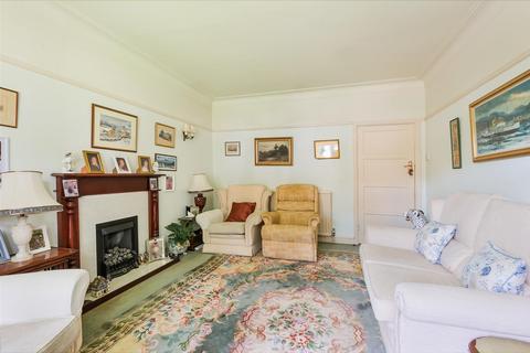 77 Hillside, Banstead, SM7 1EZ