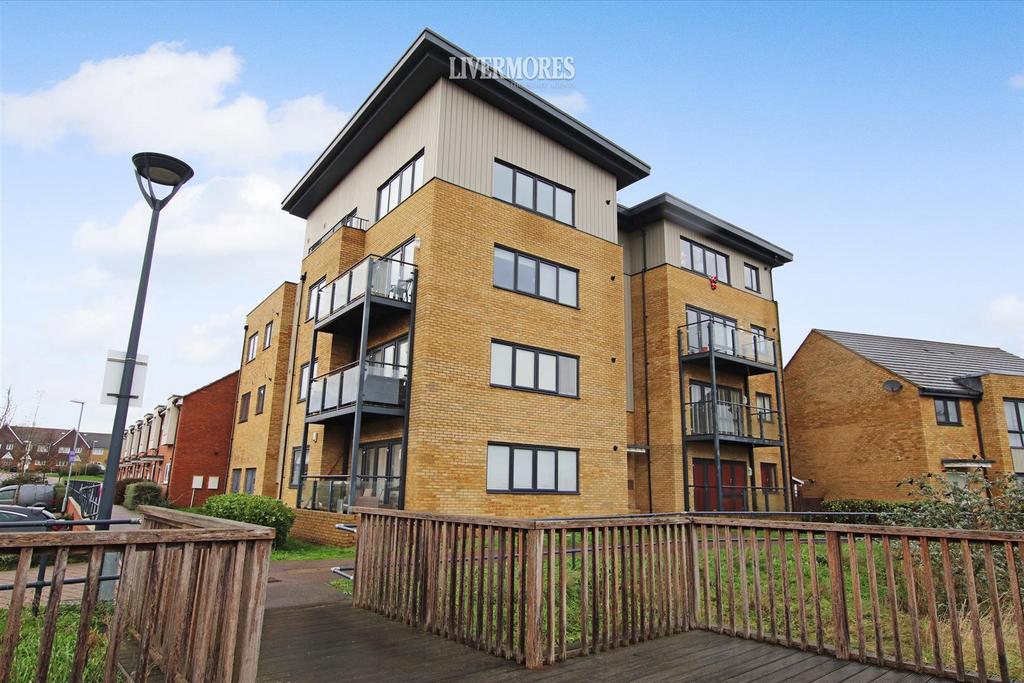 Riverside Wharf, Dartford, Kent. 2 bed apartment for sale £280,000