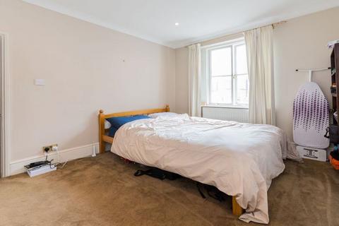 2 bedroom flat to rent, NW1