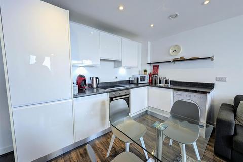 2 bedroom apartment to rent, The Strand, Liverpool