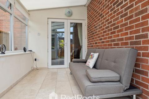 70 Jossey Lane, Scawthorpe, Doncaster, DN5 9DE