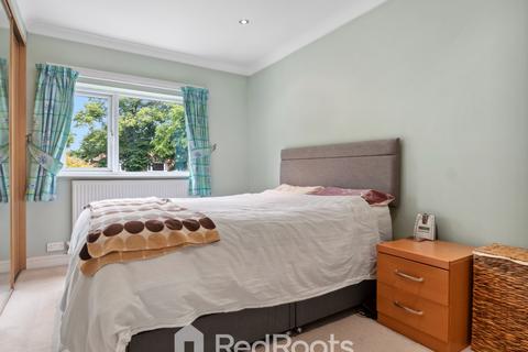 70 Jossey Lane, Scawthorpe, Doncaster, DN5 9DE