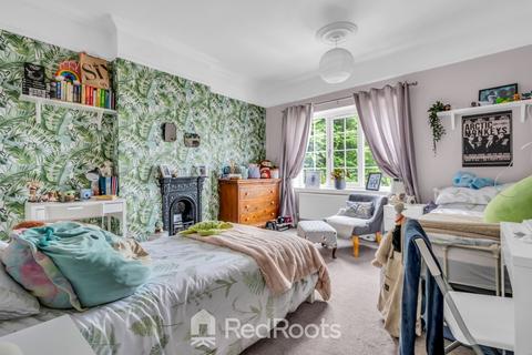 10 Old Road, Conisbrough, Doncaster, DN12 3NB