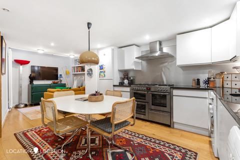1b Wakeham Street, London, N1 3HP