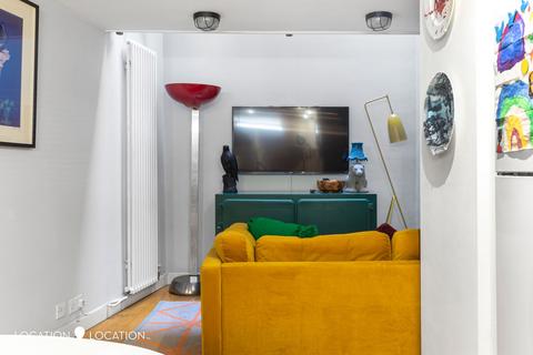 1b Wakeham Street, London, N1 3HP