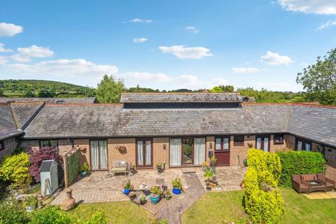 2 bedroom barn conversion for sale, West Leith, Tring