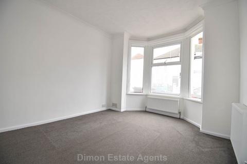 3 bedroom end of terrace house for sale, Avenue Road, Gosport