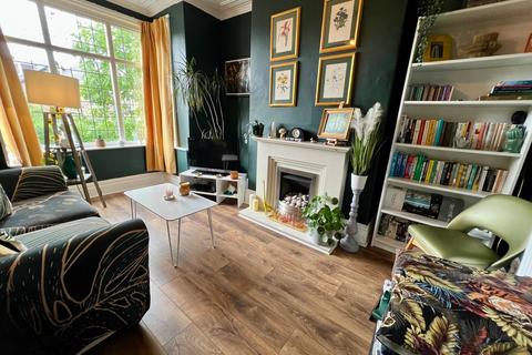 33 Avondale Road, Shipley, BD18 4QR