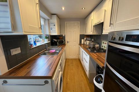 33 Avondale Road, Shipley, BD18 4QR