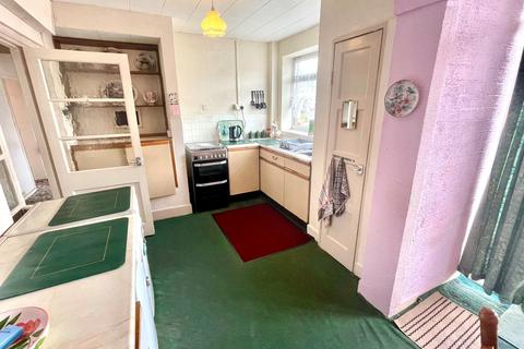 2 bedroom flat for sale, Queens Court, Fallings Park, Wolverhampton, WV10