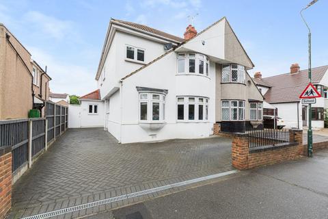 69 Burnt Oak Lane, Sidcup, DA15 9DE