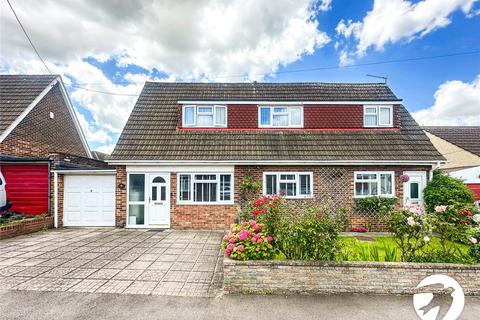 4 bedroom detached house for sale, Lynors Avenue, Rochester, Kent, ME2