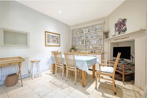 29 Piercing Hill, Theydon Bois, Epping, CM16 7JW