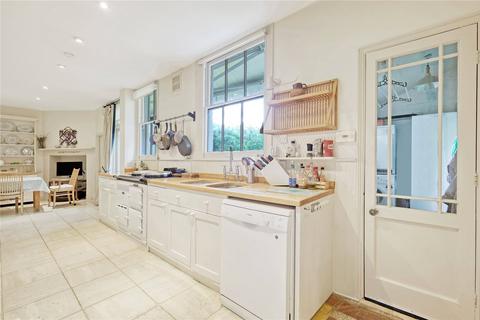 29 Piercing Hill, Theydon Bois, Epping, CM16 7JW