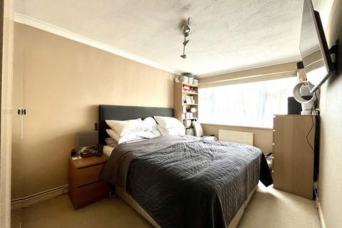23 Cox Lane, Epsom, KT19 9LR