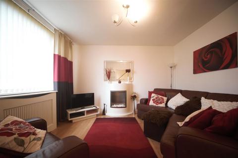 167 Tamar Way, Slough, SL3 8SZ