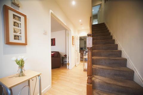 167 Tamar Way, Slough, SL3 8SZ
