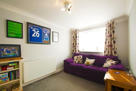 62 Talbot Avenue, Slough, SL3 8DE