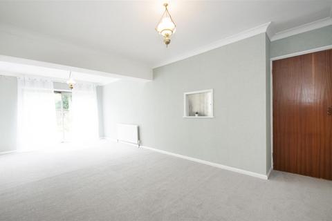 4 bedroom semi-detached house for sale, Hillary Road, Slough