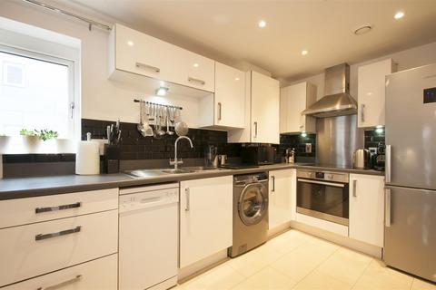 2 bedroom apartment for sale, Chadwick Road, Slough