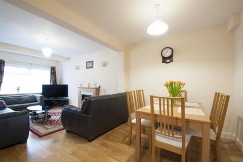 46 Cornwall Avenue, Slough, SL2 1AZ