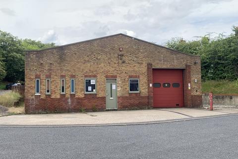 Industrial unit to rent, Station Road Industrial Estate, Great Dunmow, Essex